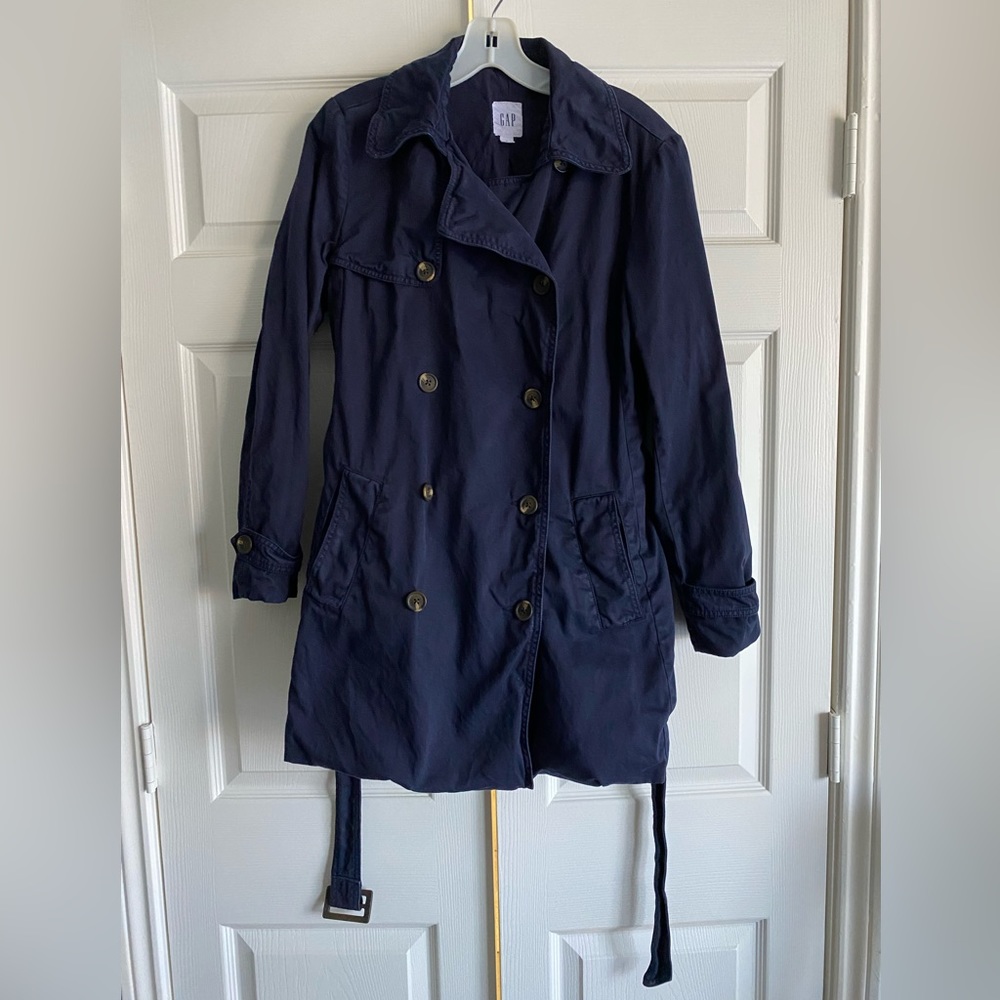 Gap women’s coat, size small, worn but in excellent condition